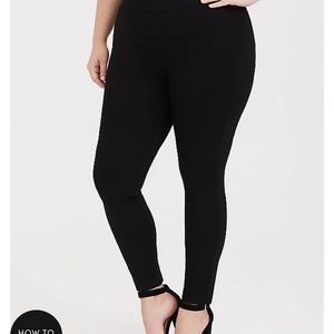 Studio ponte slim fix black pull on pixie pant